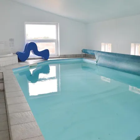 Tatil Evi Lovely In With Indoor Swimming Pool